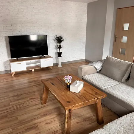 Nad Jeziorem Bielawskim Apartament *